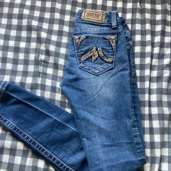 Miss Me Women's Blue Jeans - Picture 2 of 8